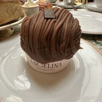 Angelina - Mont blanc - Patisserie/Cake Shop Near Me - Paris, 75