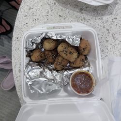 Mangiamo's Hilton Head Pizza Company - Garlic Knuckles
