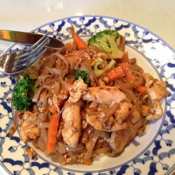 Royal Palace Thai - Pad see ew with chicken. Delicious! - Thai Near Me - Tampa, Florida