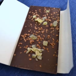 Sweeteeth Chocolate - A'Chocolypse: a Vegan (!) bar with ginger and popping sugar