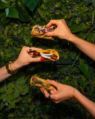 La Victoria Barra + Cocina Mexicana - Chicago by null