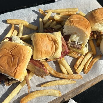 Pier 24 - Brisket Sliders - New American Near Me - Avalon, California