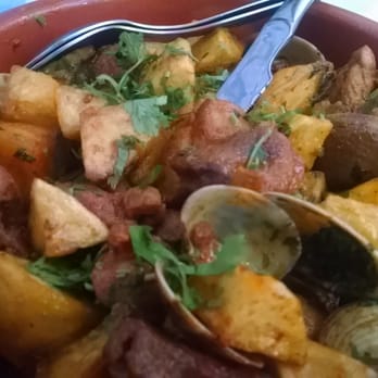 Adega de Belem - Alentejo pork casserole w clams - Cafes Near Me - Lisbon, 11