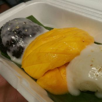 Siamese Thai Cuisine - Mango with sweet thai stick rice - Thai Near Me - Vaughan, Ontario Siamese Thai Cuisine - Mango with sweet thai stick rice - Thai Near Me - Vaughan, Ontario