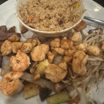 Sakura Chaya Clovis - $19.99 trio lunch - Teppanyaki Near Me - Clovis, California
