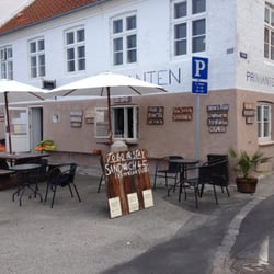 Provianten - Hyggeligt placeret på Gudhjem Havn