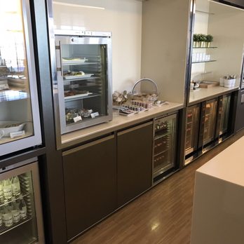 Bolero Executive Lounge - Nice setup with a lot of options - Airport Lounges Near Me - Warszawa, PM