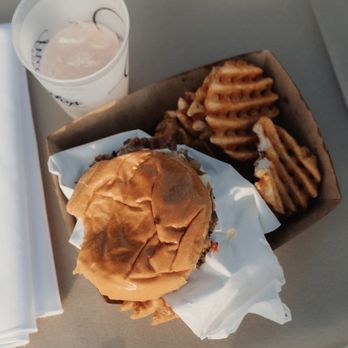 Randizzle's Food Truck - Burger & waffle fries - Burgers Near Me