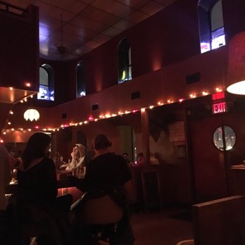 Carmelo's - Bars Near Me - Brooklyn, New York