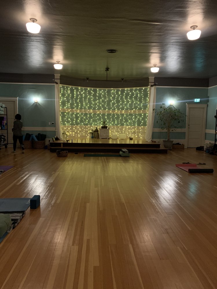 Leela Yoga Studio