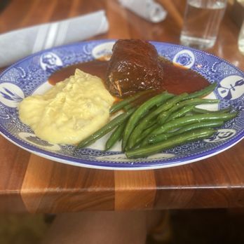 Founding Farmers DC - Slow - Braised Beef Short Rib, Mashed Potatoes, Green Beans - American Near Me - Washington, DC, District of Columbia