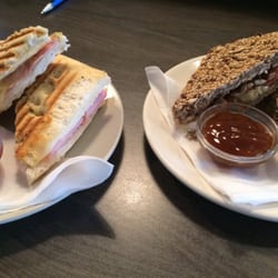 Koffiebar De Dames - Tosti ham/kaas en tosti brie/bacon