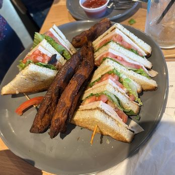 Bottle Theory - Turkey Club - Beer Bar Near Me - Elmhurst, Illinois