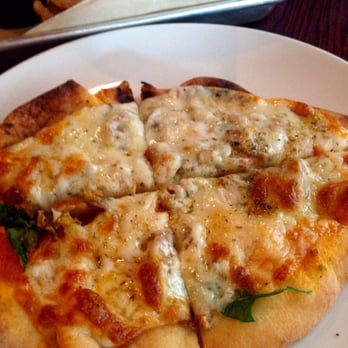 1608 Crafthouse - HH Naan pizza - Gastropubs Near Me - Virginia Beach, Virginia