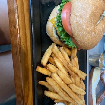 Sunriver Brewing -Oakway Pub - New American Near Me - Eugene, Oregon