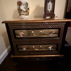 Oriental Furnishings - Night stand gold lacquer