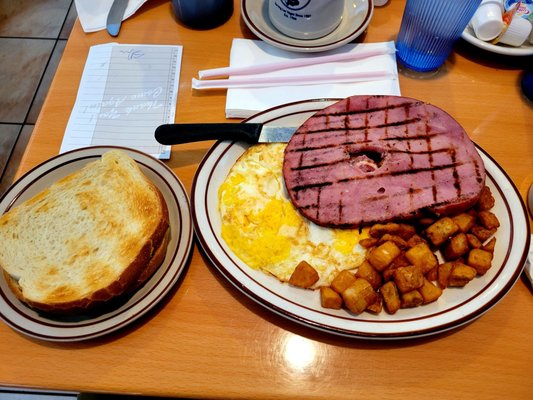 Blueberry Hill | Family Restaurant by null