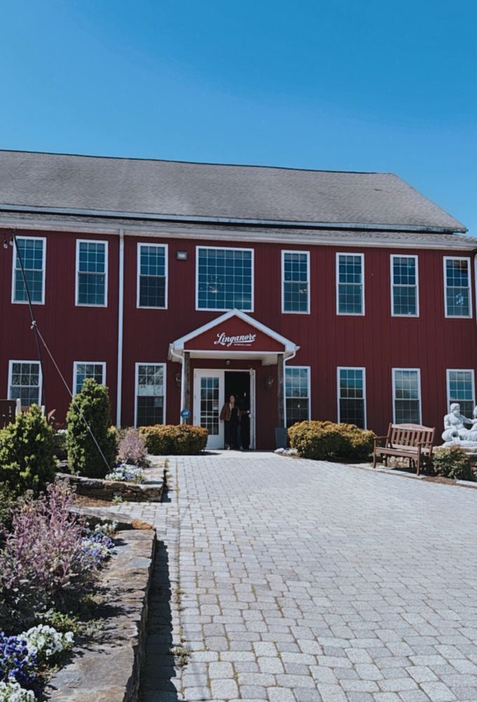 Linganore Winecellars - vineyard in Mount Airy, MD