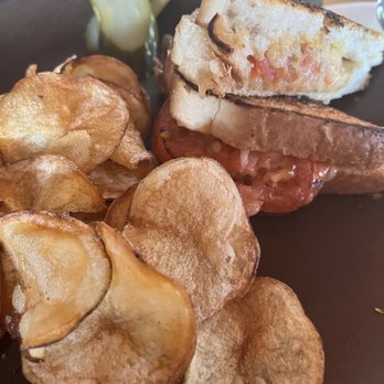 Melissa’s Dinner And Lounge - Grilled cheese - Seafood Near Me - Millville, Delaware