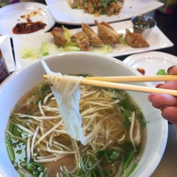 Pho Che - Vietnamese Near Me - Flushing, New York