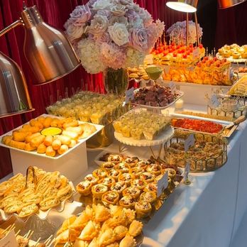 Decadent Palete - NYC Brunch Spread - Custom Cakes Near Me Decadent Palete - NYC Brunch Spread - Custom Cakes Near Me
