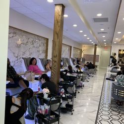 5th Nail Lounge - Getting pampered