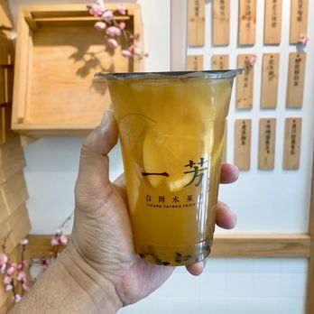 Yi Fang Taiwan Fruit Tea - Yifang Fruit Tea (M = $5) - Bubble Tea Near Me - Flushing, New York