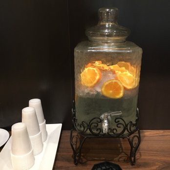 Courtyard by Marriott Cincinnati Covington - Complimentary orange water - Hotels Near Me - Covington, Kentucky