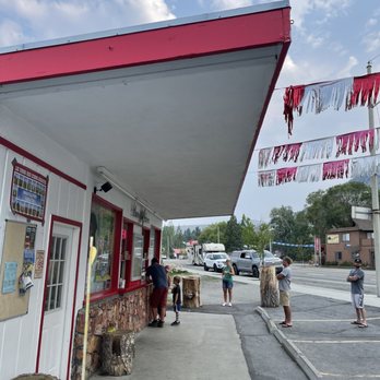 Mono Cone - Front - walk up order window - Ice Cream & Frozen Yogurt Near Me - Lee Vining, California