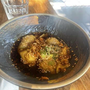 Bamboo House - Wonton in Chili Oil - Vietnamese Near Me - Portland, Oregon