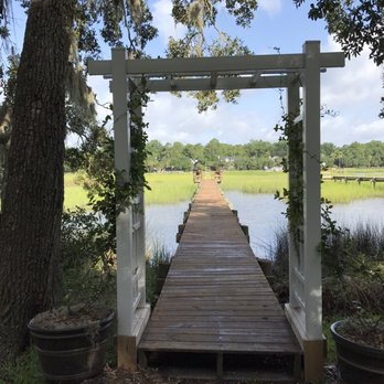 Plantation Oaks Inn - Bed & Breakfast Near Me - Mount Pleasant, South Carolina Plantation Oaks Inn - Bed & Breakfast Near Me - Mount Pleasant, South Carolina