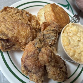Pies 'n' Thighs - Fried chicken and mac - Southern Near Me - Brooklyn, New York Pies 'n' Thighs - Fried chicken and mac - Southern Near Me - Brooklyn, New York