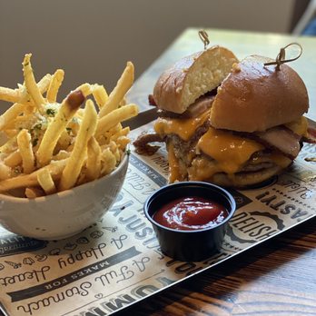 iBurger - The Bourbon - Burgers Near Me - Miami, Florida