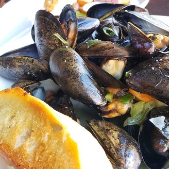 The Freight Shed - Mussels - Canadian (New) Near Me - Baddeck, Nova Scotia