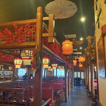 Hong BBQ & Hot Pot - Seating area and ambiance - Barbeque Near Me - Pittsburgh, Pennsylvania
