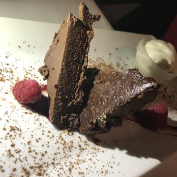 Full Bloom Vegan - Chocolate ganache with delicious vanilla ice cream - Vegan Near Me - Miami Beach, Florida Full Bloom Vegan - Chocolate ganache with delicious vanilla ice cream - Vegan Near Me - Miami Beach, Florida