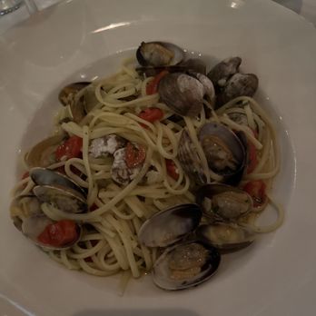 Il Corso - Palm Springs - Linguine vongole - Italian Near Me - Palm Springs, California Il Corso - Palm Springs - Linguine vongole - Italian Near Me - Palm Springs, California