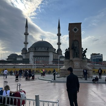 Taksim Meydanı - Landmarks & Historical Buildings Near Me - Istanbul, 34