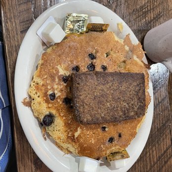 Heartland Diner - Blueberry pancakes and scrapple. - Diners Near Me - Gettysburg, Pennsylvania Heartland Diner - Blueberry pancakes and scrapple. - Diners Near Me - Gettysburg, Pennsylvania