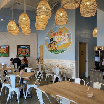 Rise Southern Biscuits & Righteous Chicken - Dining area - Chicken Shop Near Me - Memphis, Tennessee Rise Southern Biscuits & Righteous Chicken - Dining area - Chicken Shop Near Me - Memphis, Tennessee