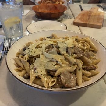 Scarpino's Classic Italian - Penne with sausage and portobello mushrooms - Italian Near Me - Bradenton, Florida Scarpino's Classic Italian - Penne with sausage and portobello mushrooms - Italian Near Me - Bradenton, Florida