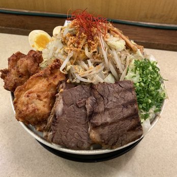 Kamitoku - Beefy King, aka massive Beefy Wild Ramen with fried chicken and LOTS of veggies! 10.2022 - Ramen Near Me - Honolulu, Hawaii Kamitoku - Beefy King, aka massive Beefy Wild Ramen with fried chicken and LOTS of veggies! 10.2022 - Ramen Near Me - Honolulu, Hawaii