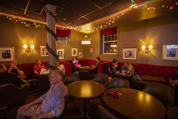 Red Lion Lounge by null