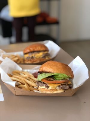 Hammee's Burgers by null