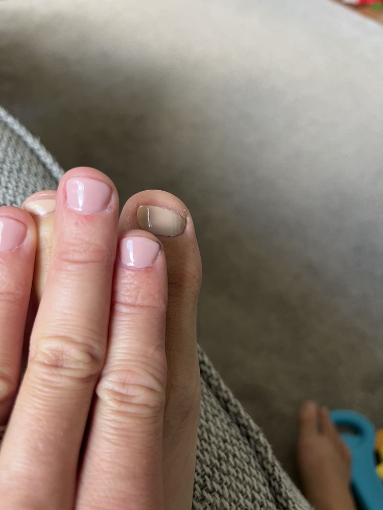 Rainbow Nail Logo