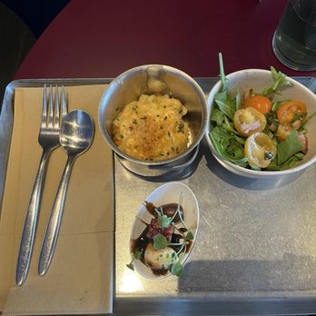 Capital One Lounge - Airport Lounges Near Me - Dulles, Virginia