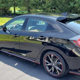 Honda Civic Touring Hatchback - like a mirror Honda Civic Touring Hatchback - like a mirror