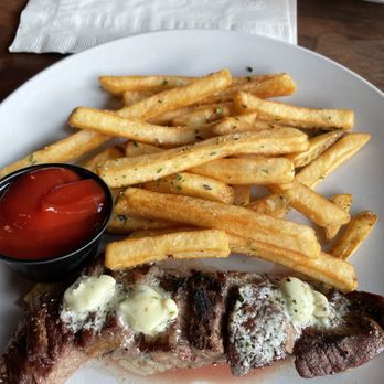 Archive Coffee & Bar - flank steak - Cocktail Bars Near Me - Salem, Oregon