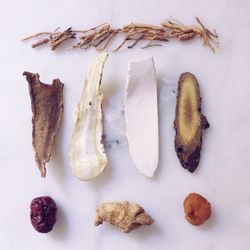 Mala Healing Arts - Chinese herbal medicine available in raw form or capsules.