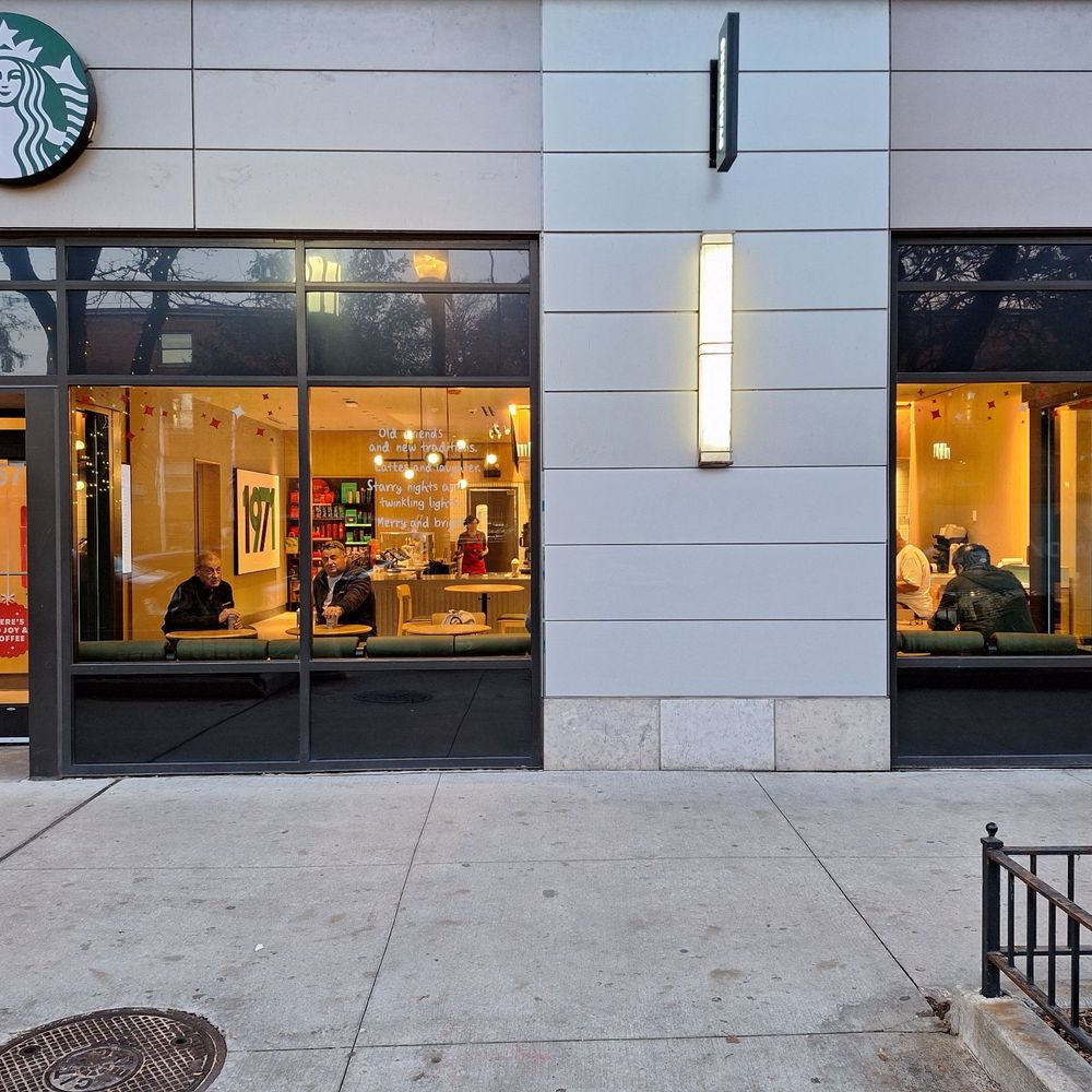 Starbucks - Coffee & Tea Near Me - Chicago, Illinois Starbucks - Coffee & Tea Near Me - Chicago, Illinois